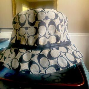 Coach Vintage Signature C Bucket Hat Grey and Black
